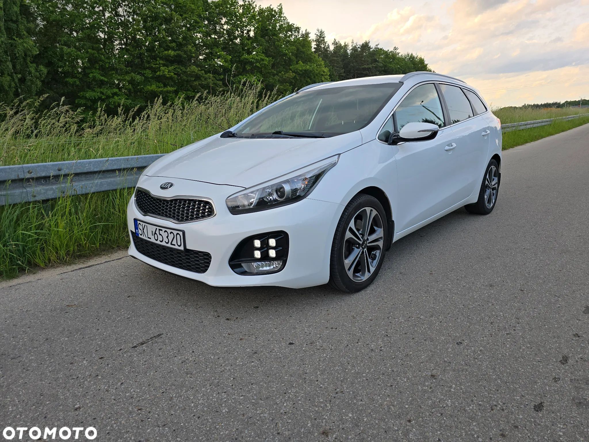 Kia Ceed 1.6 CRDi SCR GT-Line - 1