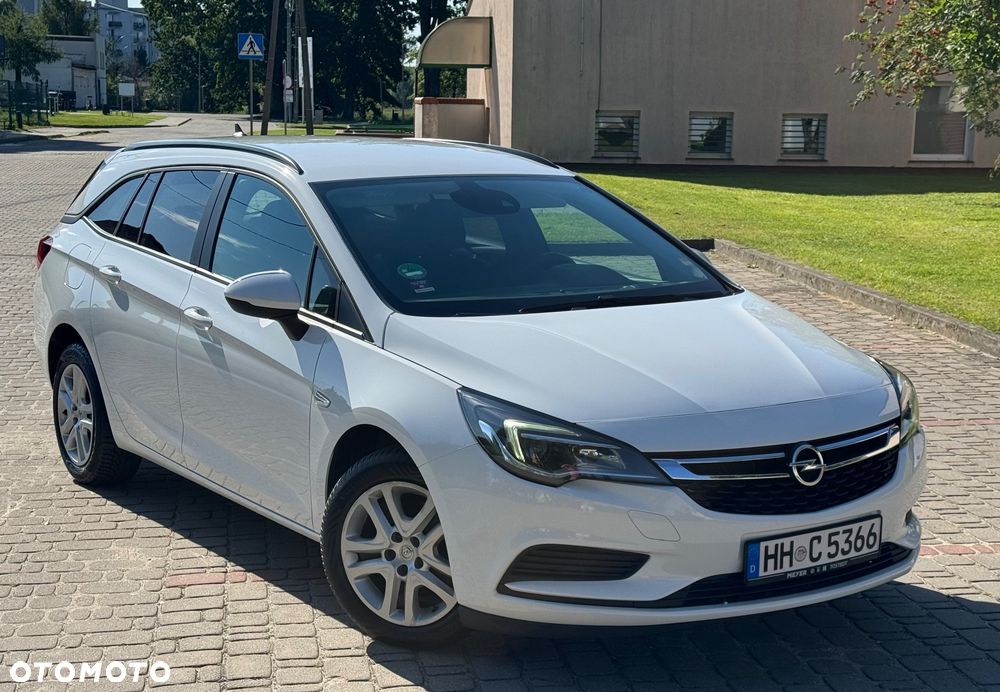 Opel Astra 1.6 CDTI Dynamic - 9