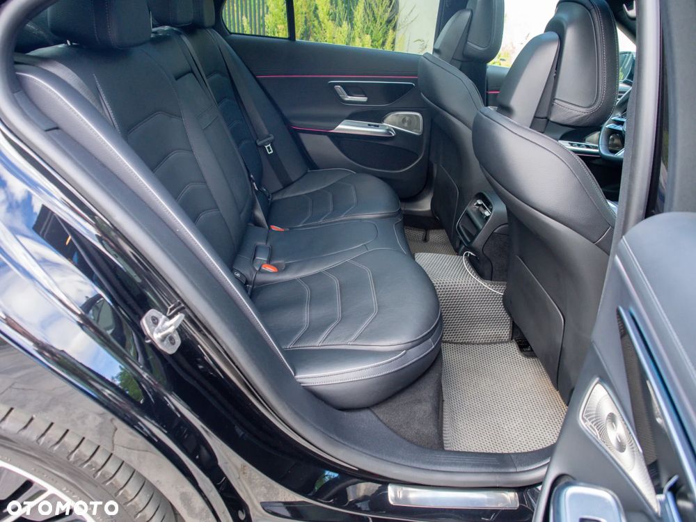 Mercedes-Benz Klasa E 220 d mHEV 4-Matic AMG 9G-Tronic - 16