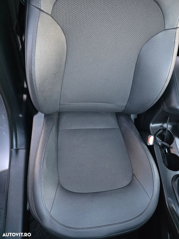 Hyundai ix35 1.7 CRDI 2WD blue Finale Gold - 10