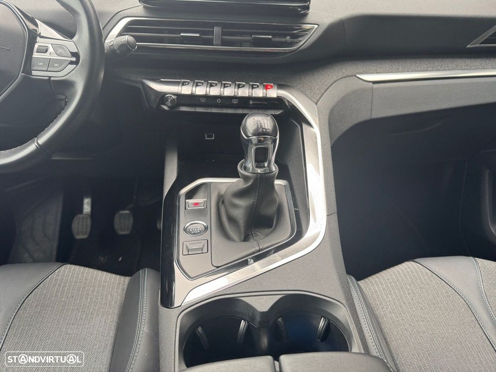 Peugeot 5008 1.2 PureTech Allure Pack — fotografia 11