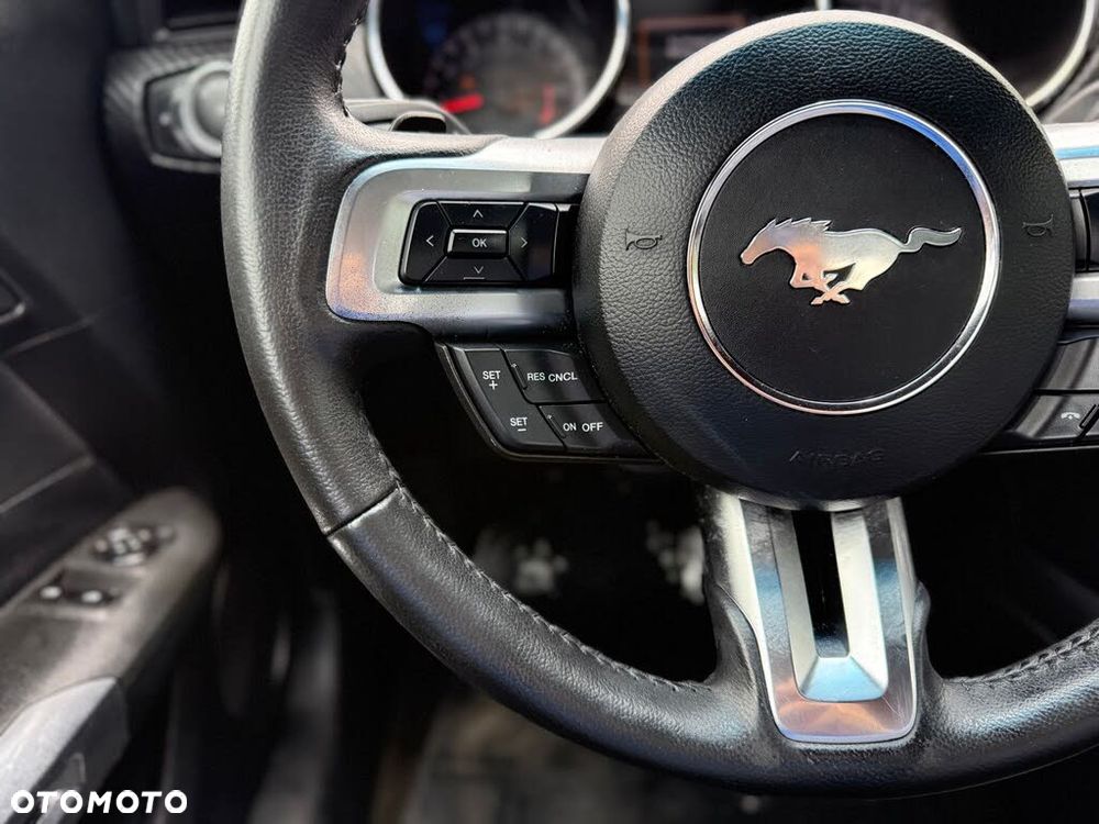 Ford Mustang 3.7 V6 Premium - 20