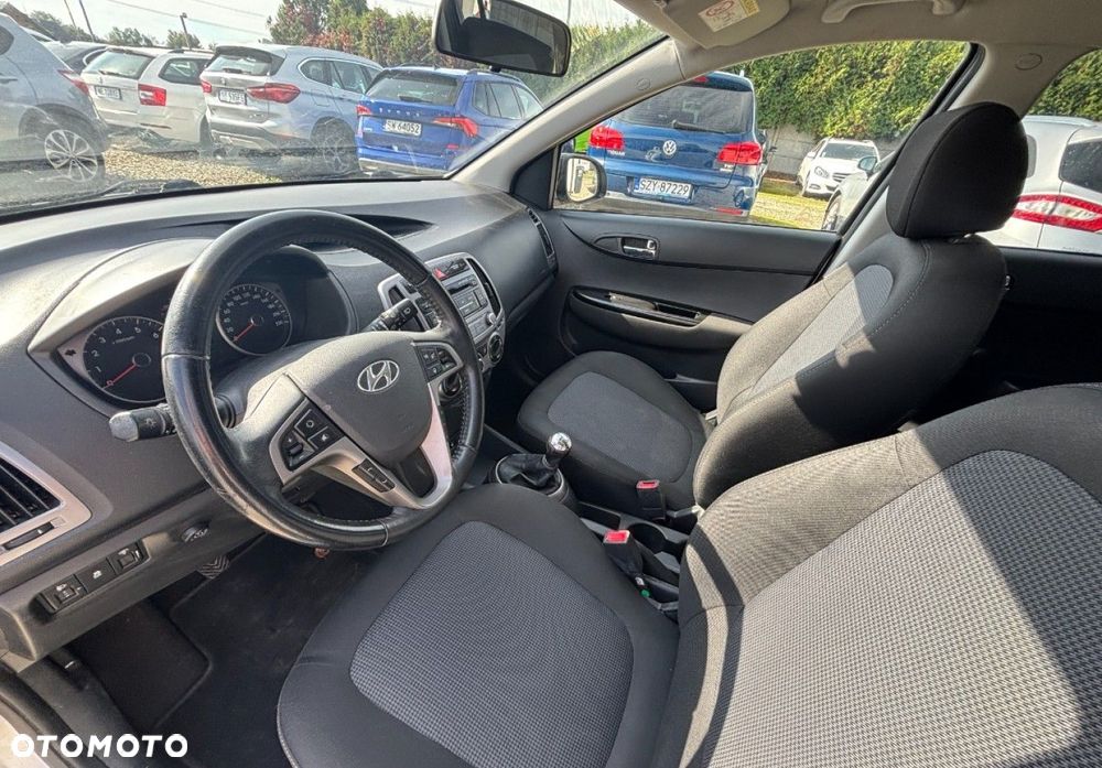 Hyundai i20 - 11