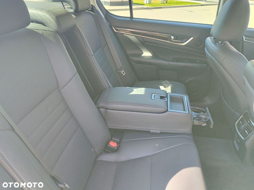 Lexus GS - 15