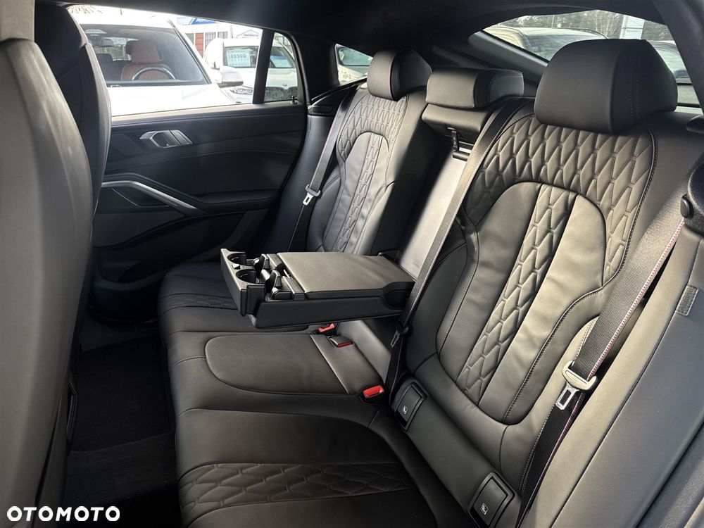 BMW X6 - 22