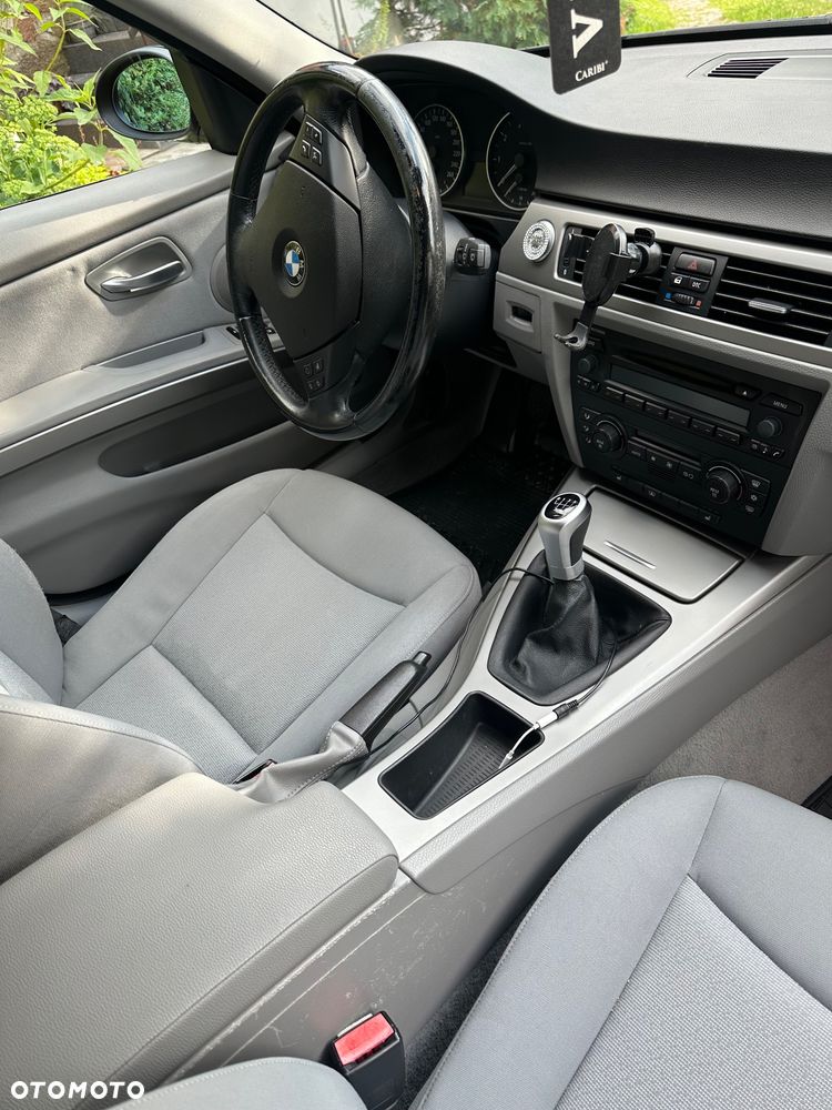 BMW Seria 3 320i - 7