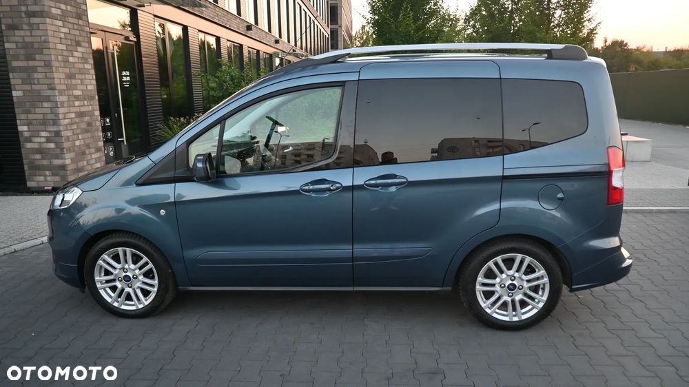 Ford Tourneo Courier 1.0 EcoBoost Titanium - 1