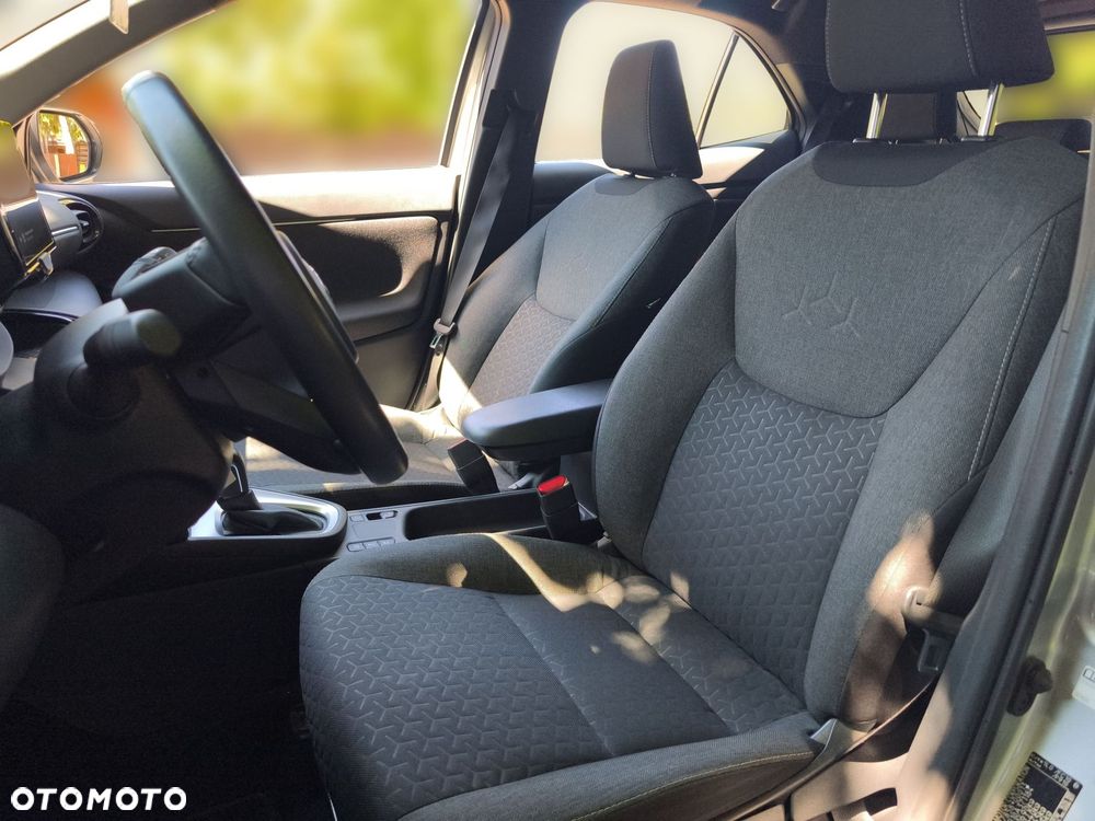Toyota Yaris Cross Hybrid 1.5 Comfort - 17