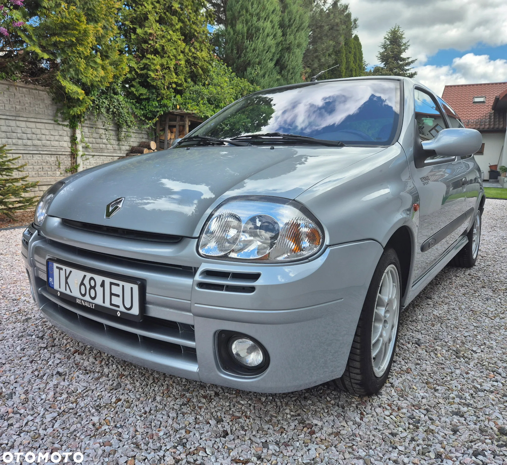 Renault Clio 2.0 16V Sport - 9