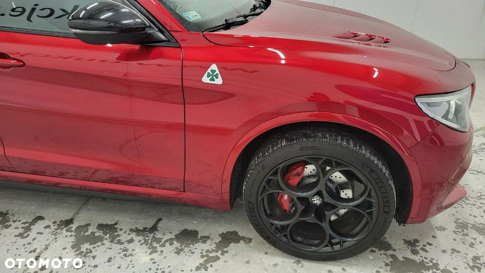 Alfa Romeo Stelvio 2.9 V6 Bi-Turbo Quadrifoglio Q4 - 4