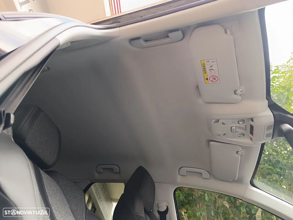 Peugeot 3008 1.2 PureTech Allure EAT8 - 24