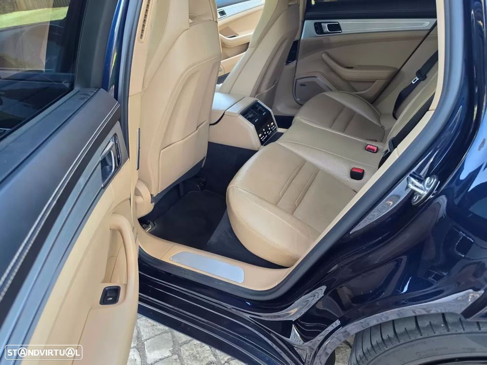 Porsche Panamera Sport Turismo 4 E-Hybrid Platinum Edition - 10