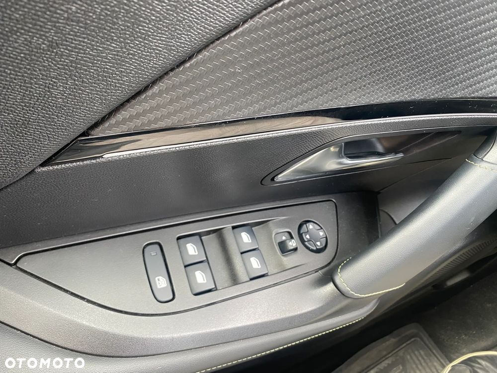 Peugeot 2008 1.2 PureTech GT Pack S&S EAT8 - 12