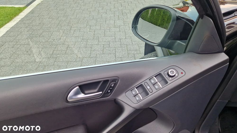 Volkswagen Tiguan 2.0 TDI 4Mot R-Style - 25