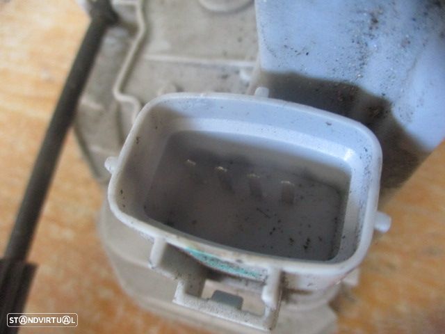 Fecho 51827960 FIAT BRAVO 2 FASE 1 2009 1.6JTD 105CV 5P VERMELHO TE 4 PINOS - 2