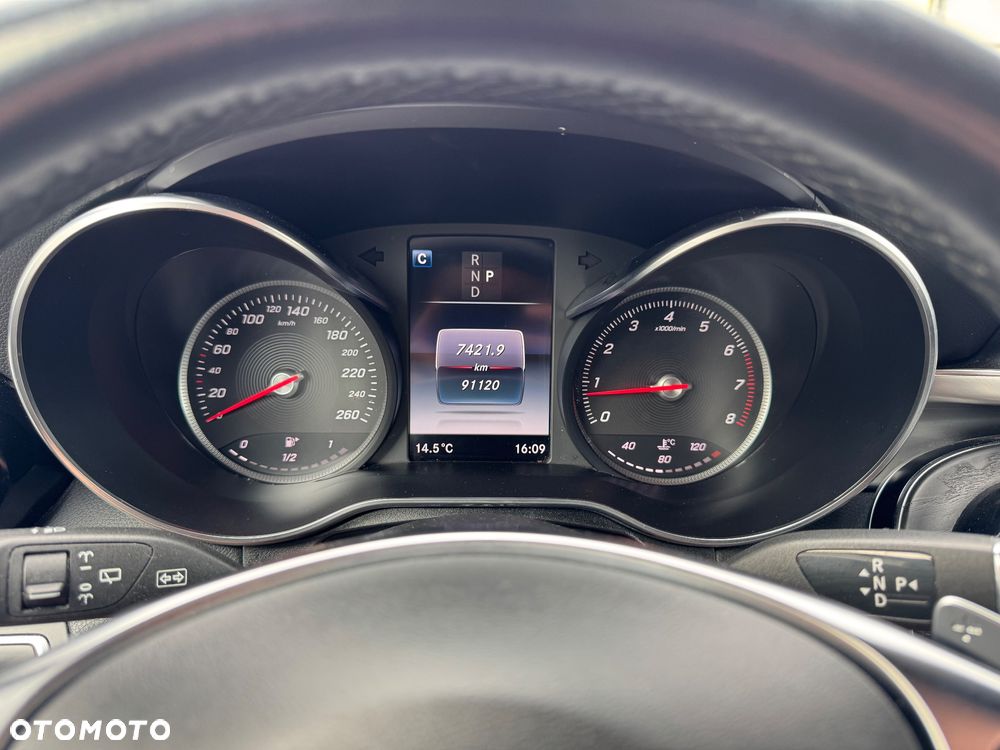 Mercedes-Benz GLC 250 4Matic 9G-TRONIC AMG Line - 33