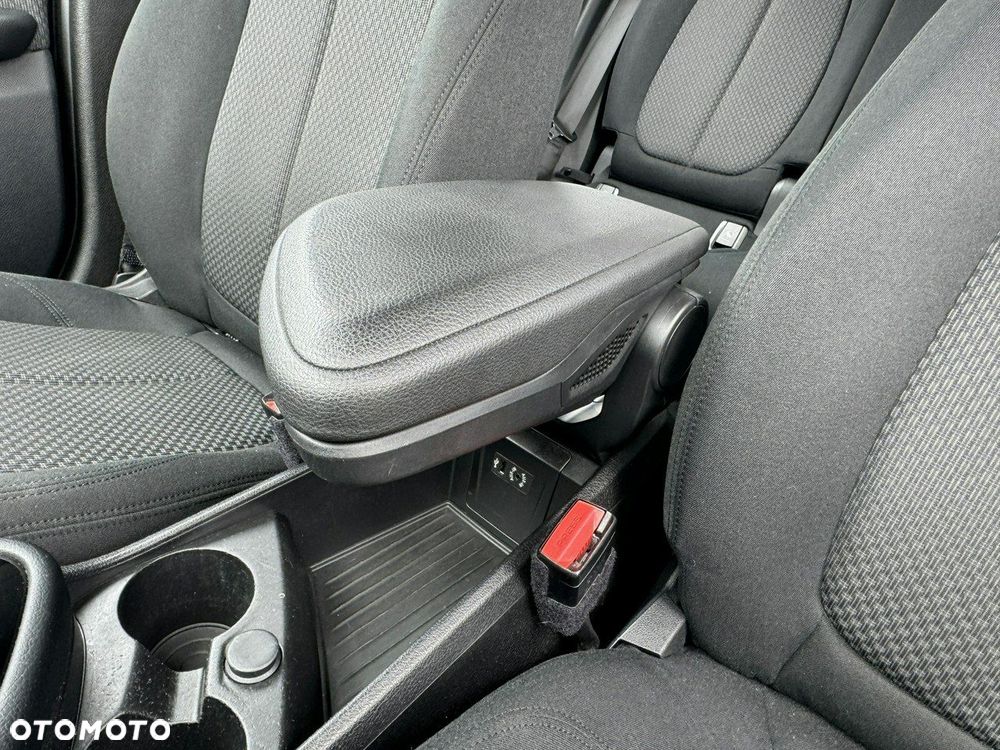 BMW Seria 2 - 36
