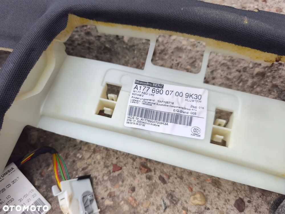 Podsufitka Mercedes-Benz a-klasa w177 a1776900700 czarna panorama - 6