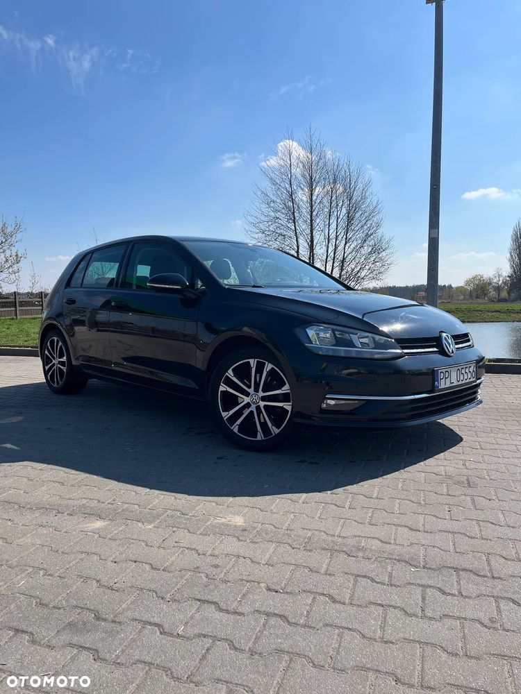 Volkswagen Golf - 1
