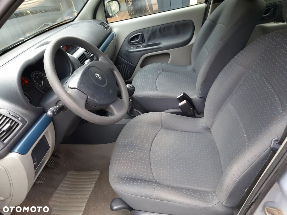 Renault Clio 1.2 16V Confort Authentique - 14