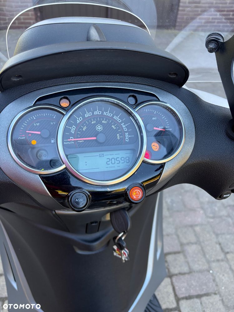 Piaggio Beverly - 8