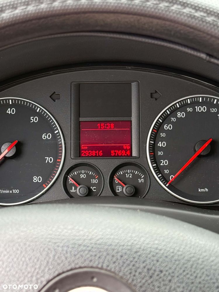 Volkswagen Golf 1.6 FSI Comfortline - 14