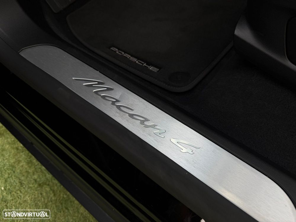 Porsche Macan Electric 4 - 23