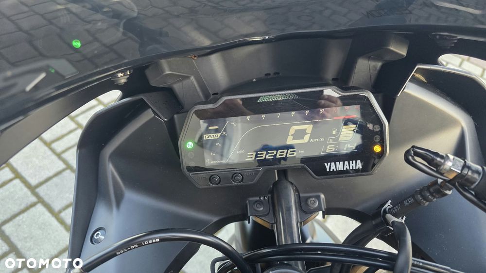 Yamaha YZF - 6
