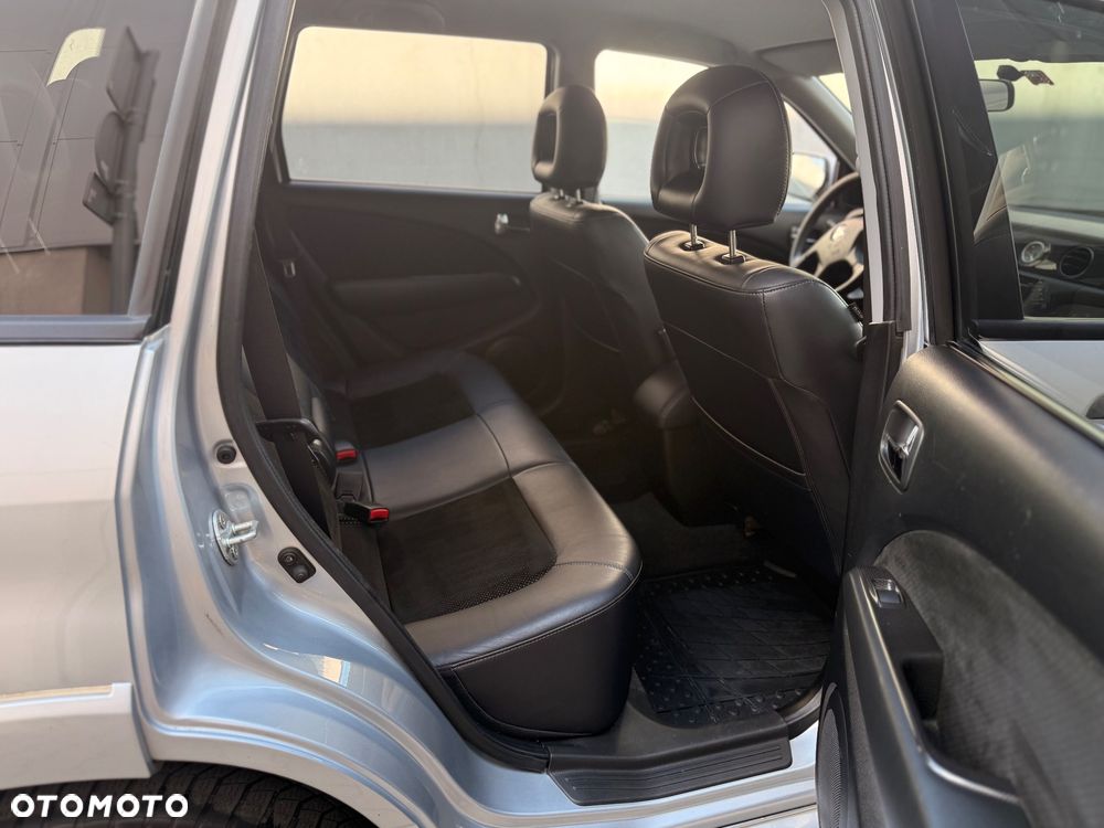 Mitsubishi Outlander 2.0 Turbo - 14