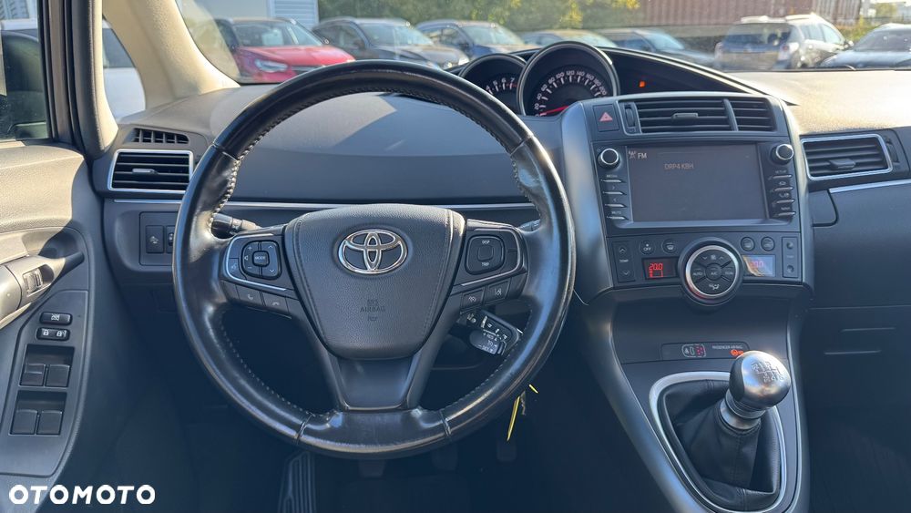 Toyota Verso 1.8 Premium EU5 7os - 32
