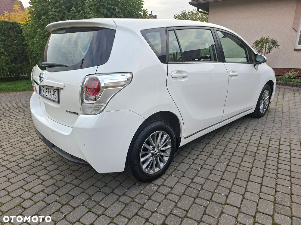Toyota Verso - 7