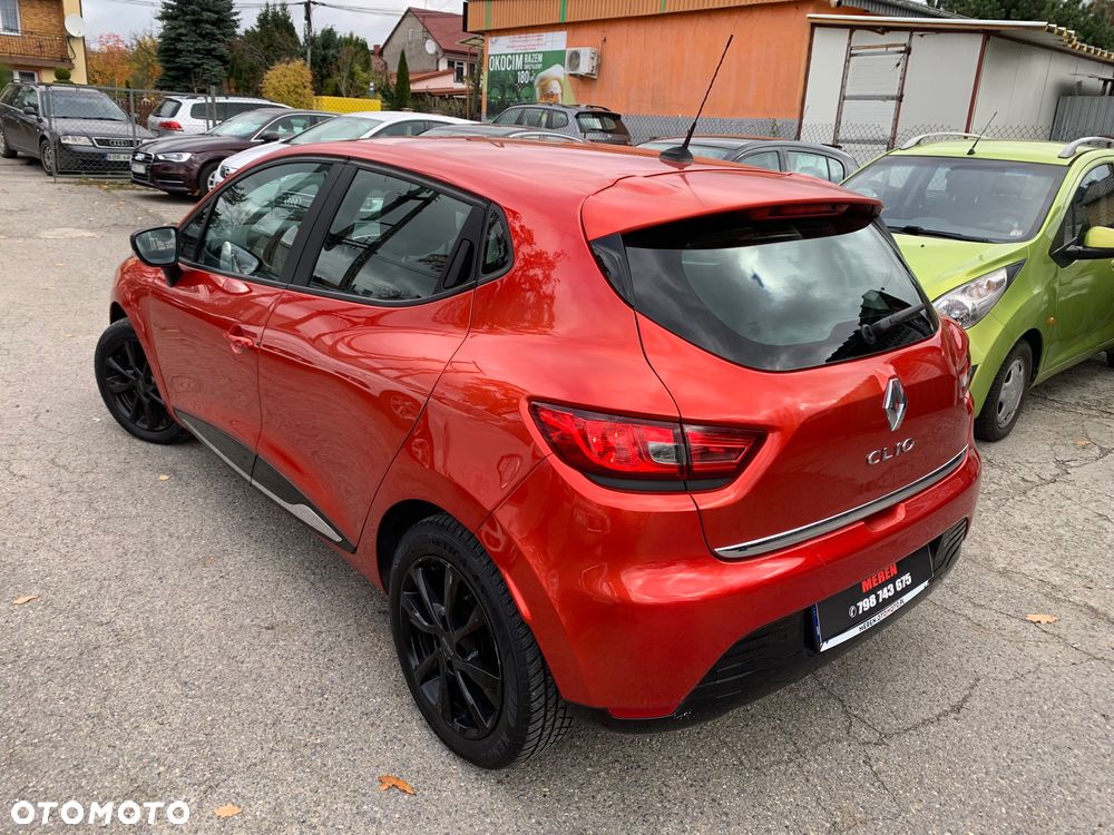 Renault Clio 1.2 16V 75 Limited - 14