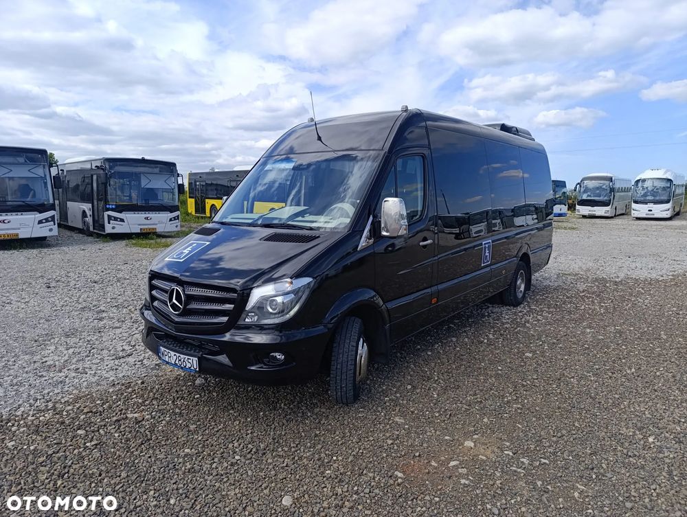 Mercedes-Benz Sprinter 519 - 12