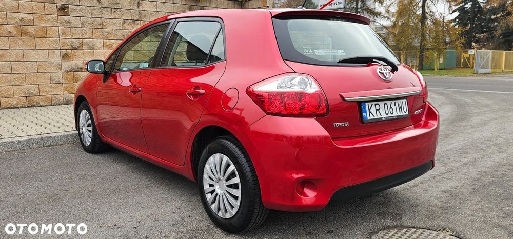 Toyota Auris 1.33 VVT-i Active - 4