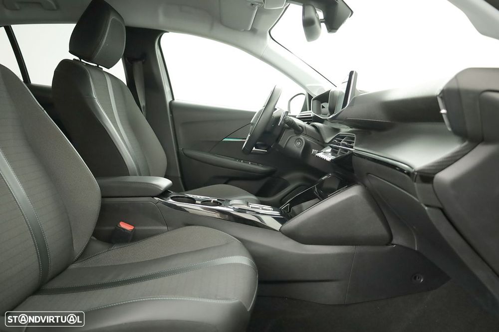 Peugeot 208 1.2 PureTech Allure EAT8 - 20