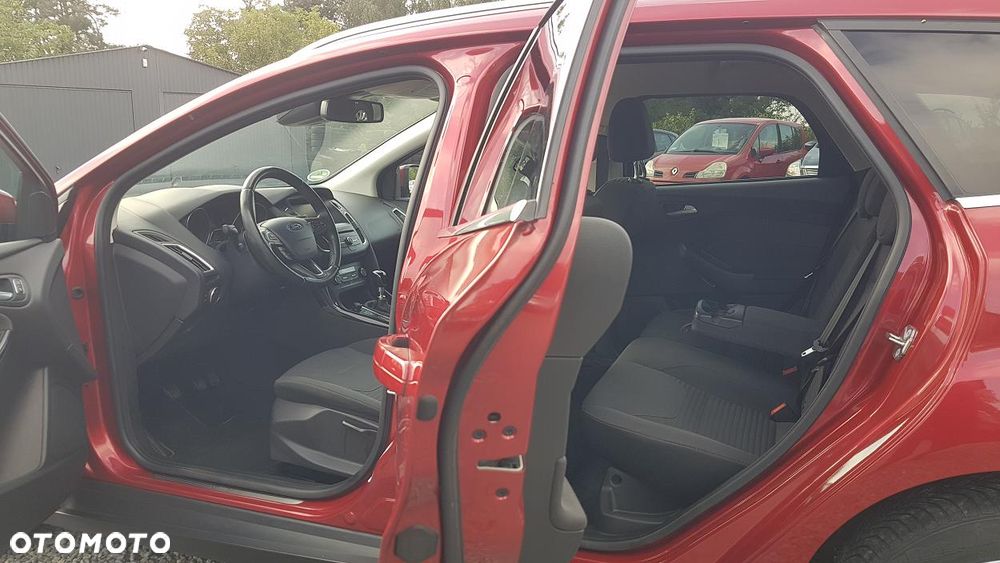 Ford Focus 1.5 EcoBlue Start-Stopp-System TITANIUM STYLE - 19