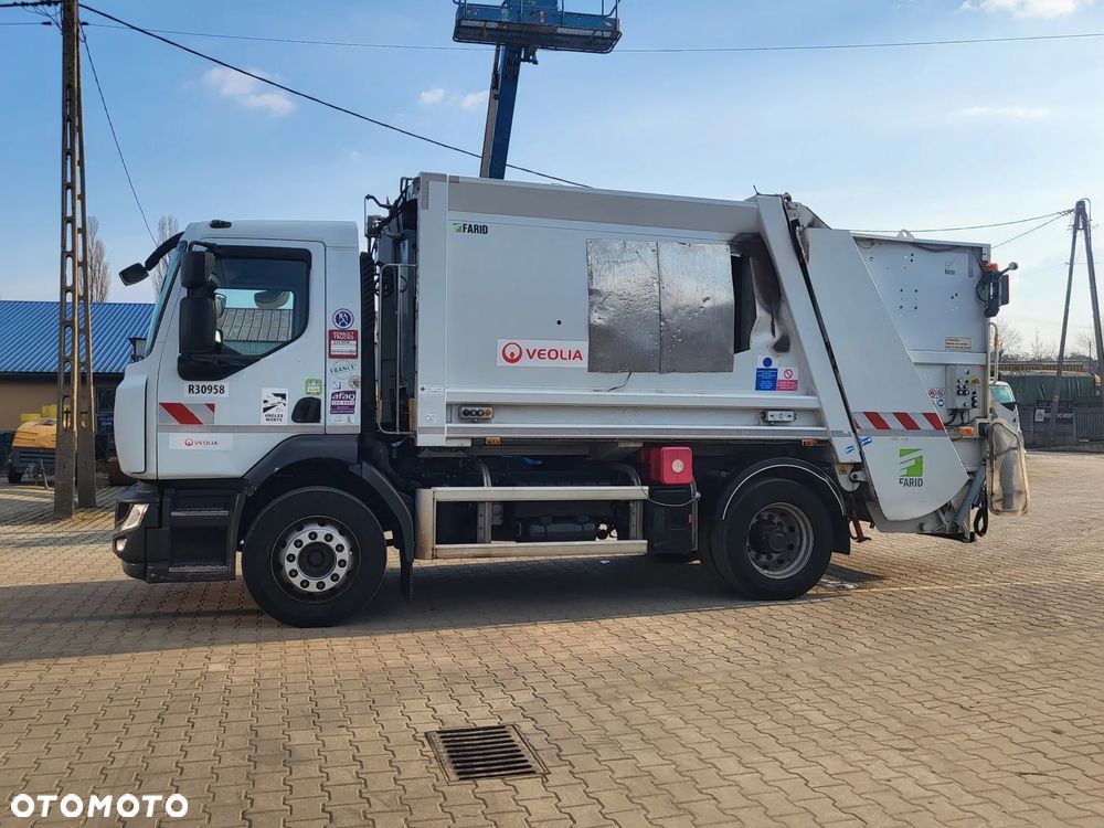Renault D Wide 19 - 4