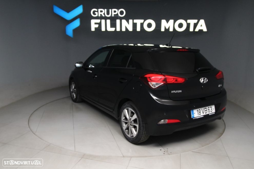 Hyundai i20 1.1 CRDi Access+Bluetooth - 4