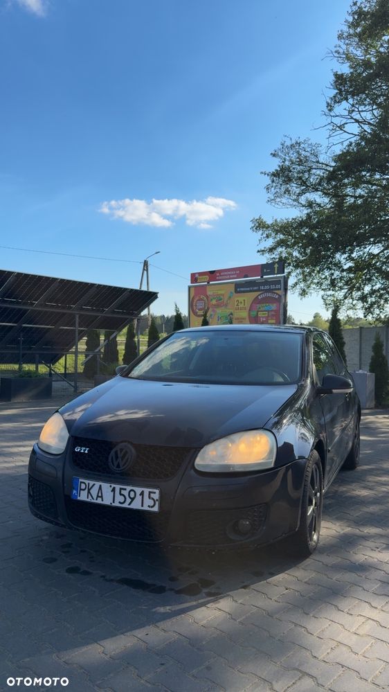 Volkswagen Golf 1.6 FSI Sportline - 1