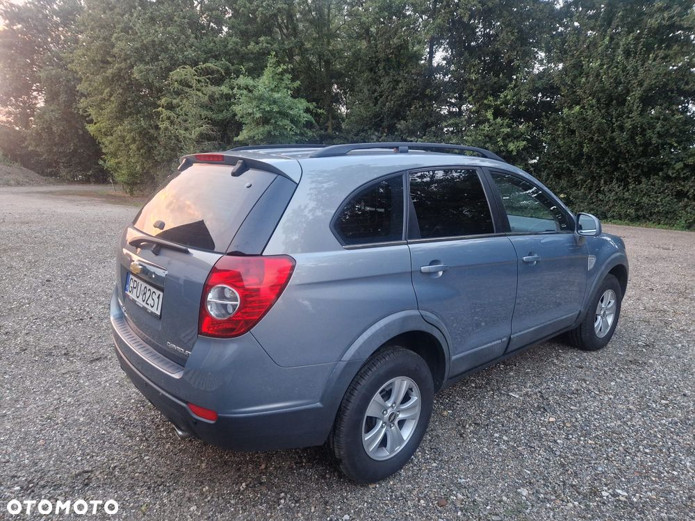Chevrolet Captiva 2.4 LS - 4