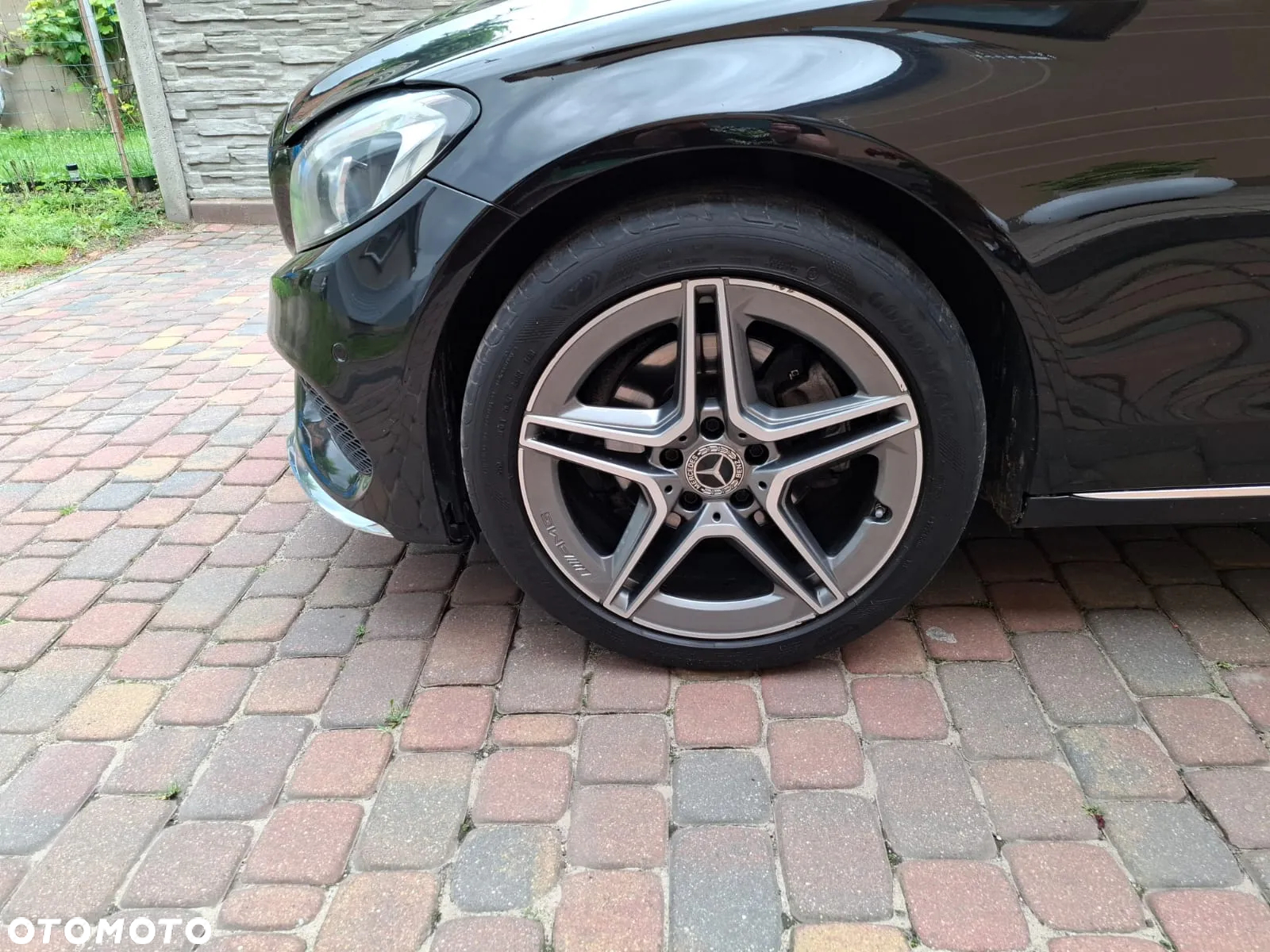 Mercedes-Benz Klasa C 220 d 4Matic T 9G-TRONIC AMG Line - 12