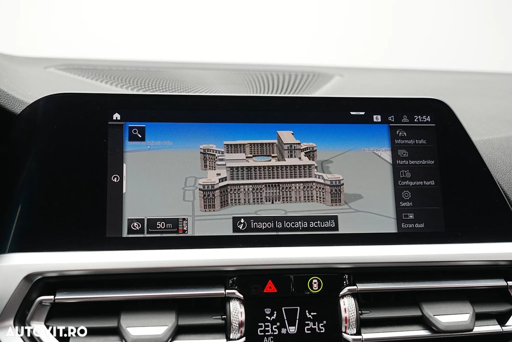 BMW Seria 3 318i Aut. Luxury Line - 34