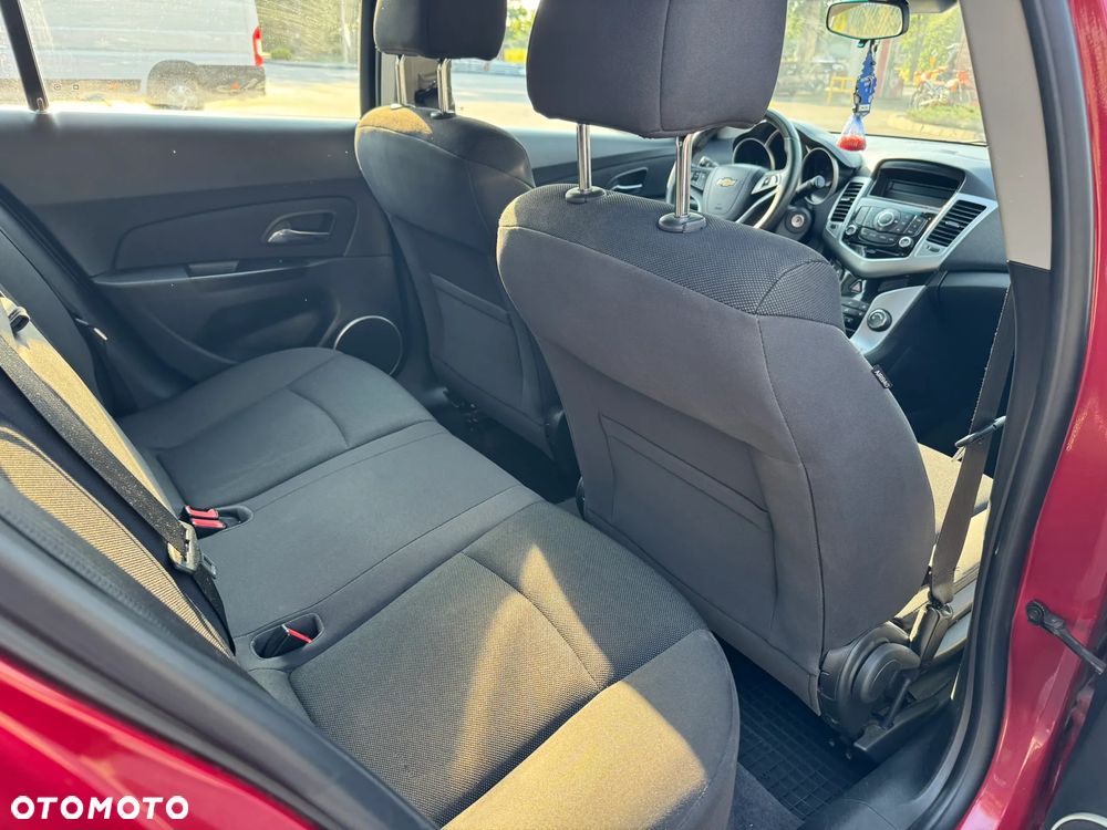 Chevrolet Cruze 1.6 LT - 11