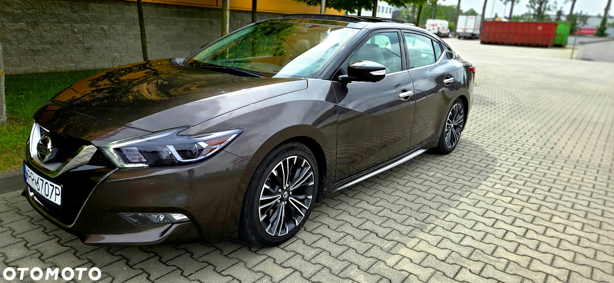 Nissan Maxima - 14