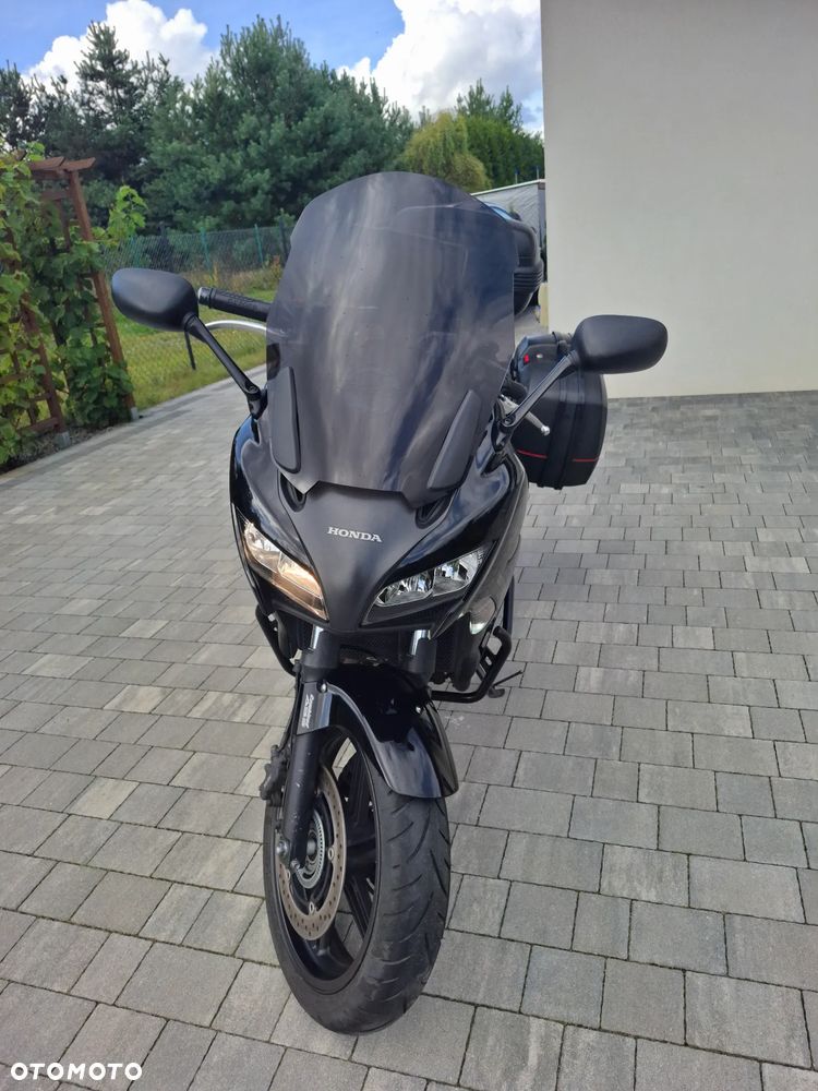 Honda CBF - 10