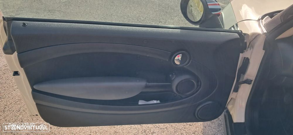 MINI 3 Portas One D - 22