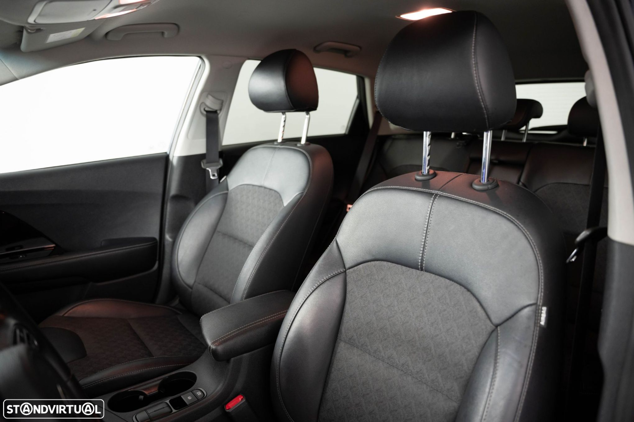 Kia Niro 1.6 GDi PHEV Tech - 8