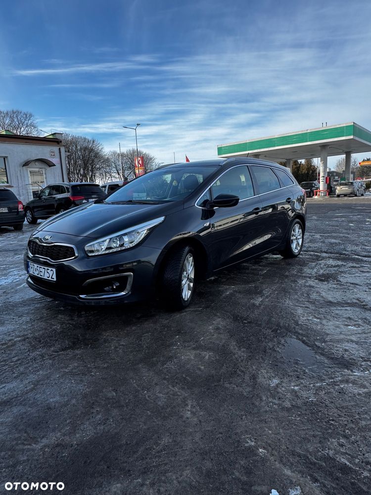 Kia Ceed 1.6 CRDi 136 ISG Dream Team Edition - 1