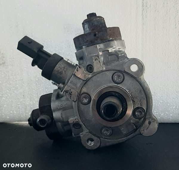 Pompa wtryskowa BMW F01 F10 F11 F30 3l.d