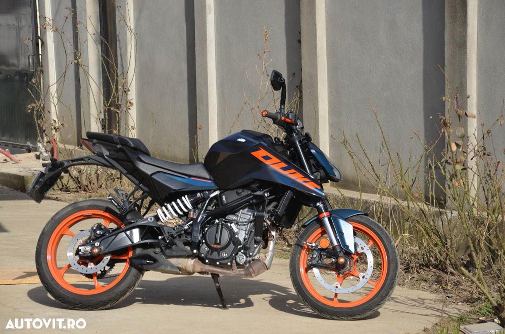 KTM 125 Duke - 2